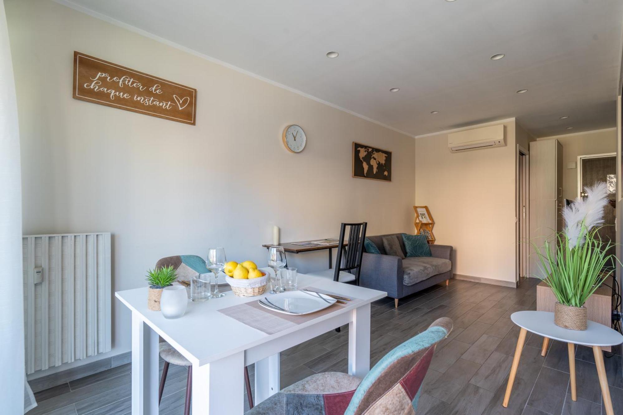 Fabuleux Appartement 2 Personnes Au Coeur De Menton, Climatise Et Proche Gares Routiere Et Sncf Kültér fotó