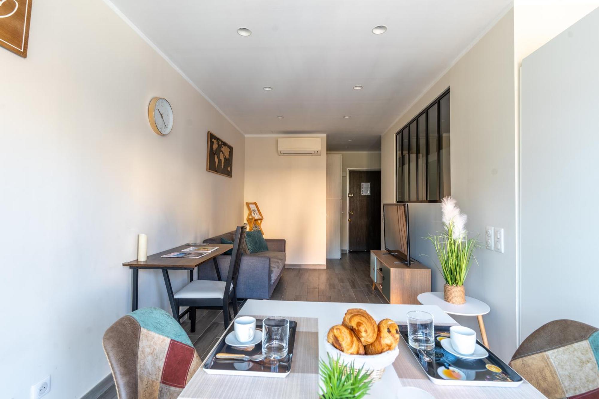 Fabuleux Appartement 2 Personnes Au Coeur De Menton, Climatise Et Proche Gares Routiere Et Sncf Kültér fotó