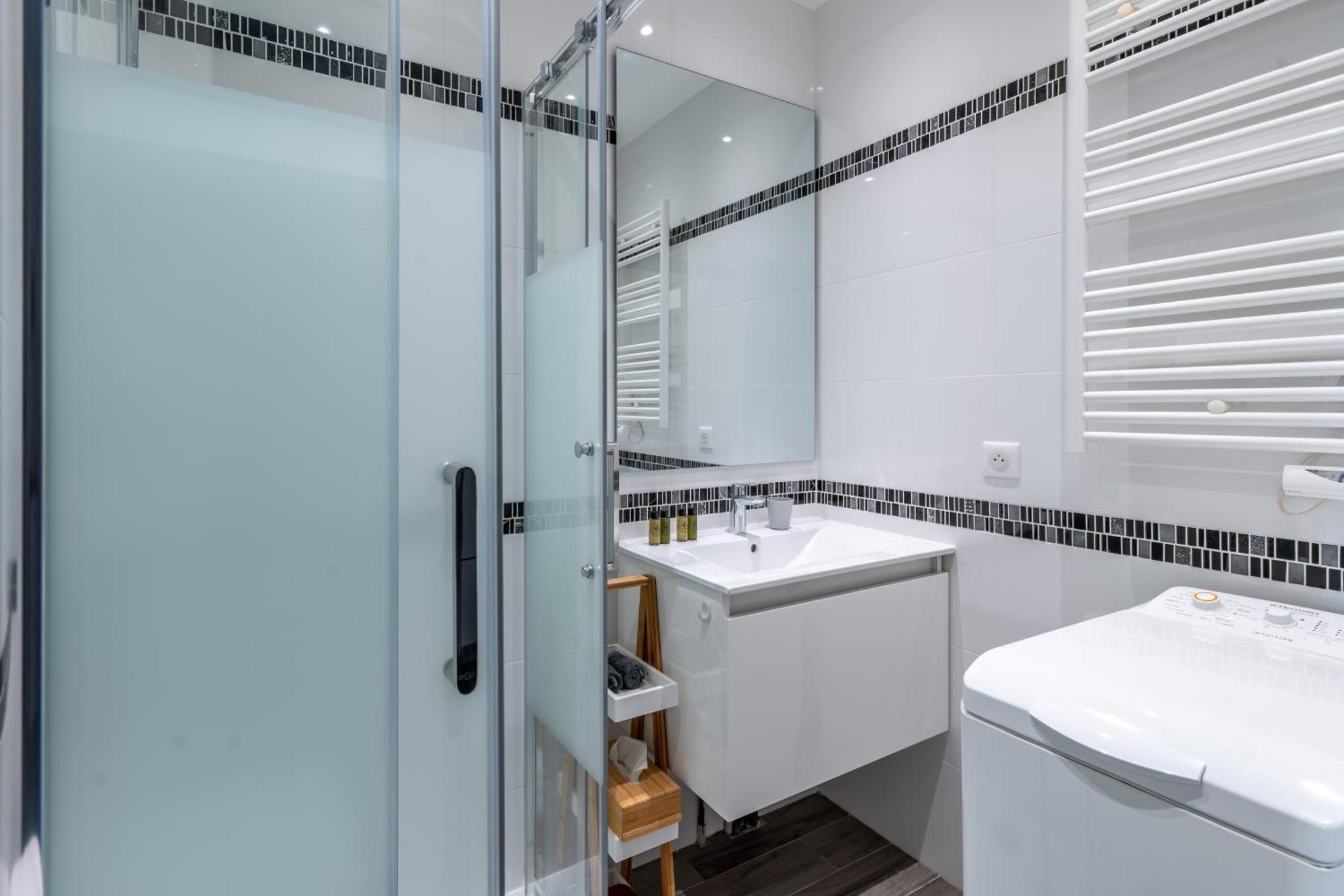 Fabuleux Appartement 2 Personnes Au Coeur De Menton, Climatise Et Proche Gares Routiere Et Sncf Kültér fotó